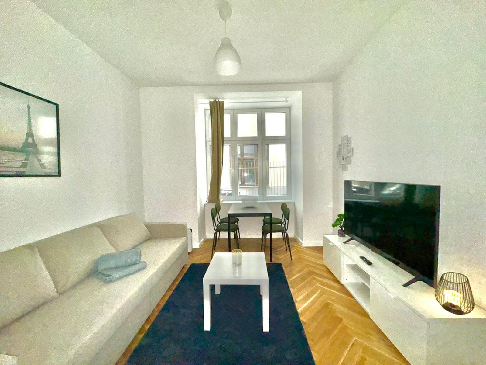 Ar Living & Wenen